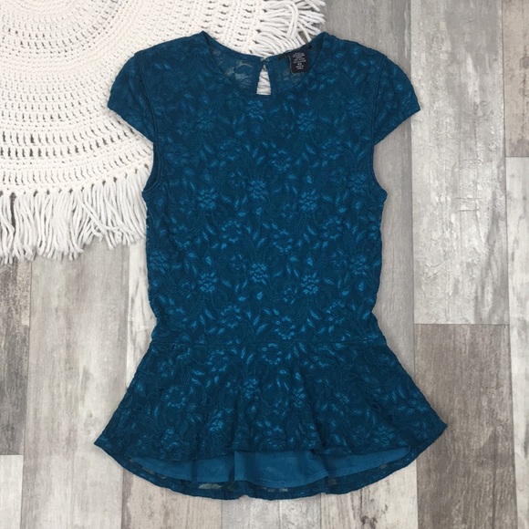 Victoria's Secret Tops - MODA Victoria's Secret XS Lace Peplum Blouse